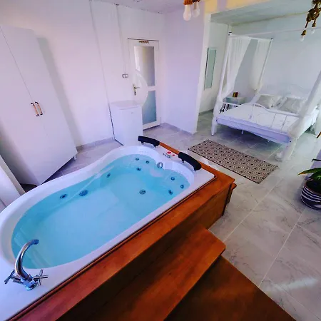 Lavinia Butik Aparthotel *
